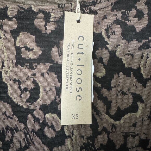 Cut Loose 3/4 Sleeve Knit Pullover Top NWT - Picture 3 of 4